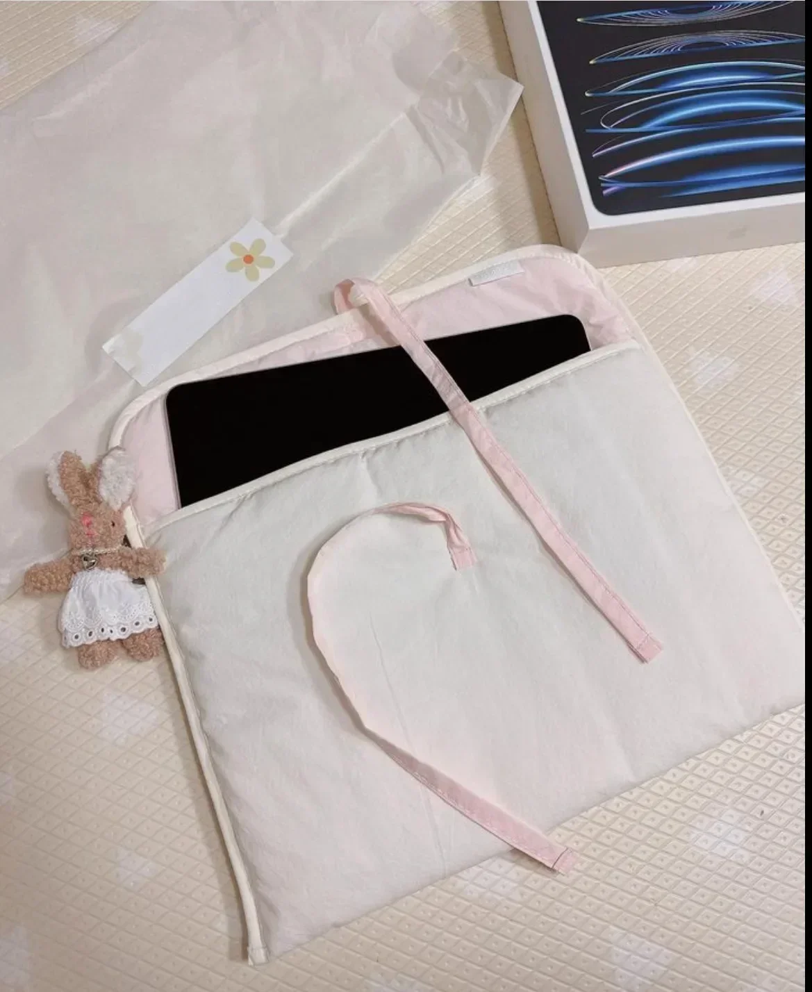 ピンクのバレエコア風パッド入りiPadスリーブ、リボン付き、 - Tablet Sleeves & Cases Ipad Accessories のレビューと価格